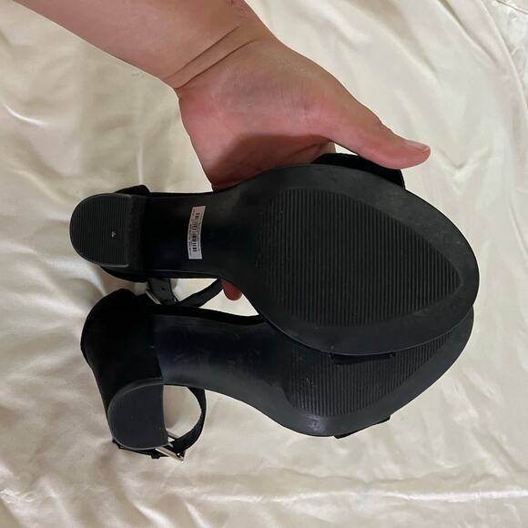 Torrid Black Faux Suede Open Toe Chunky Heel Sandal Size 9 Wide - Picture 6 of 8